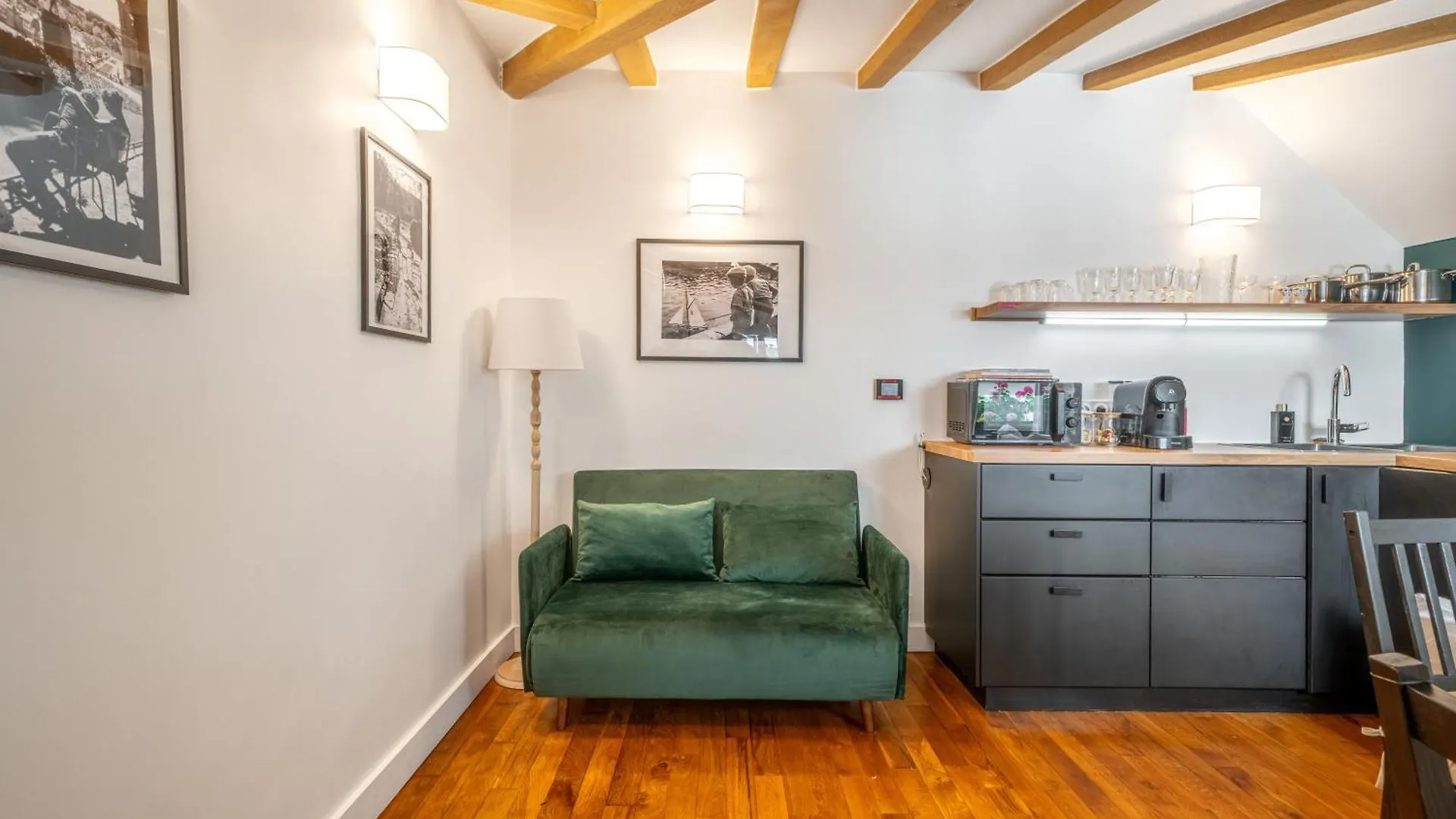 My Little House In Paris * Hypercentre * Climatise Apartment 0*,