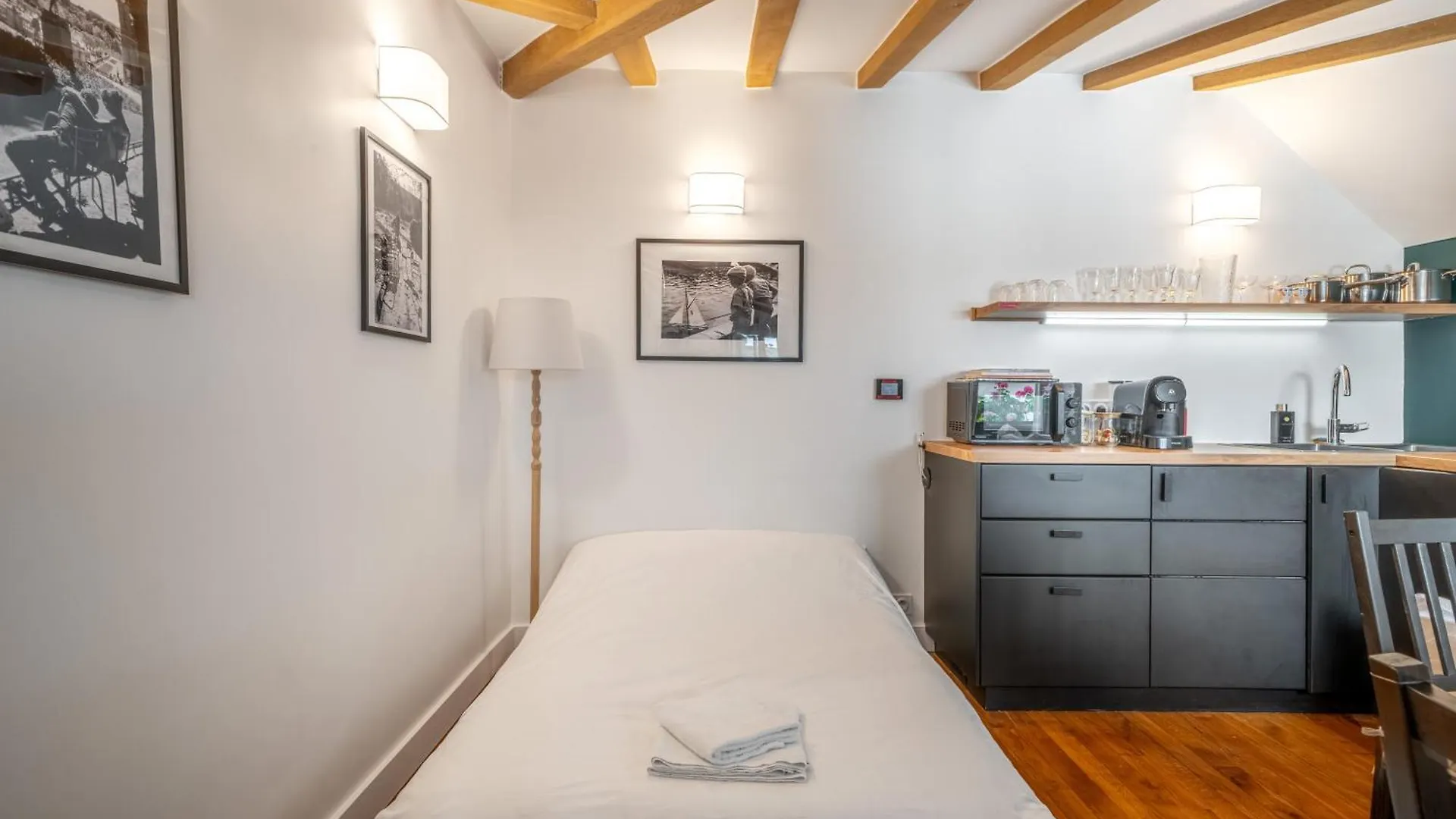 My Little House In Paris * Hypercentre * Climatise Apartment 0*,  France